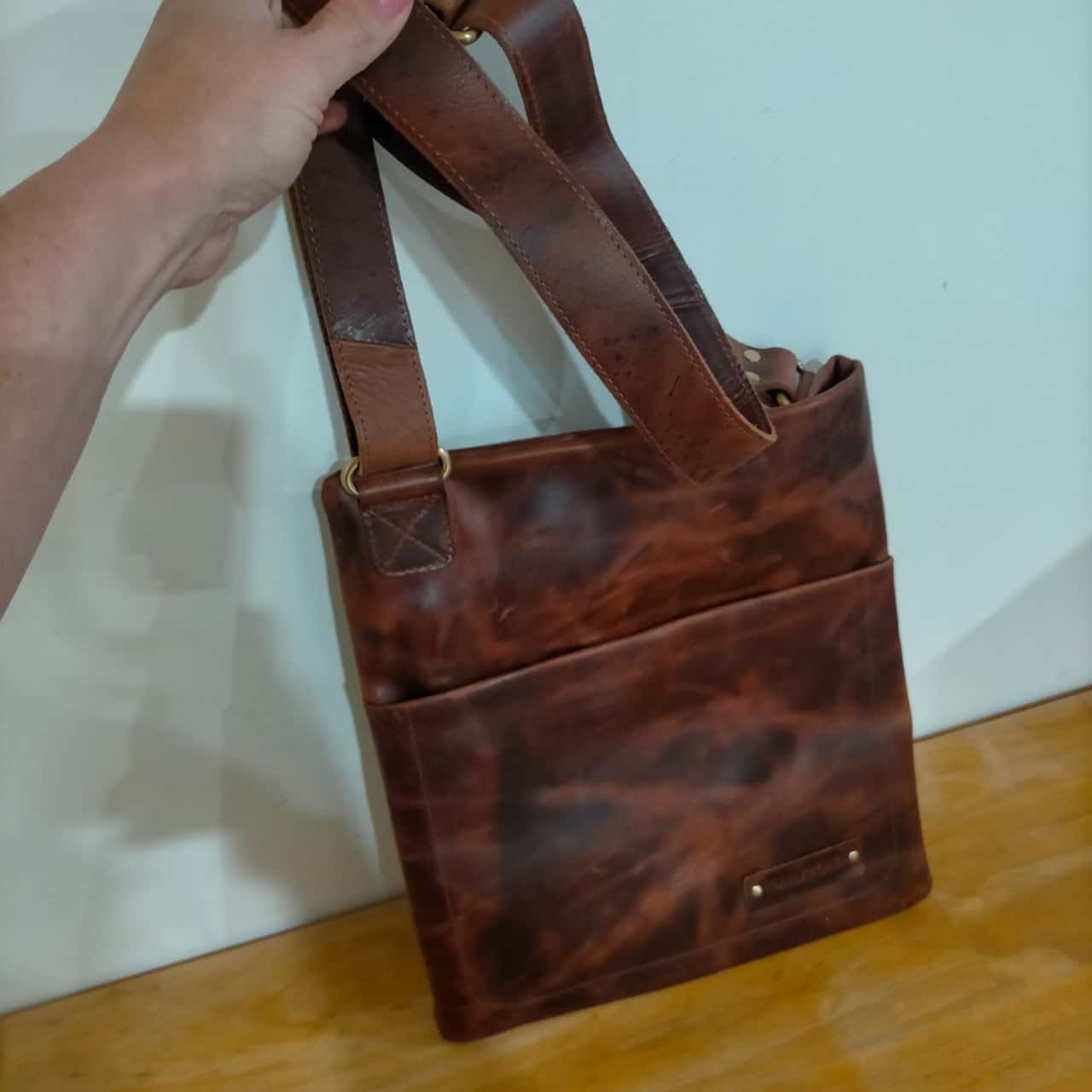 MANZONI ITALY Brown Oiled Leather Messenger bag VGUC(s)