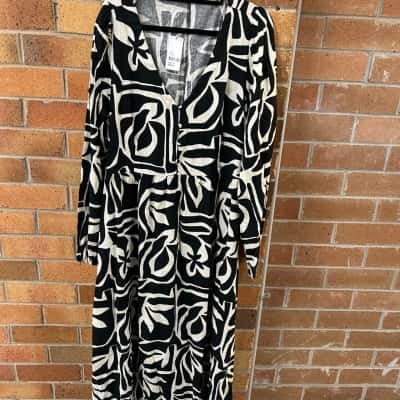 Sportsgirl Womens  Size 14 Maxi Dress Black  / Pattern / White 