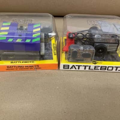 2x BATTLE BOTS! Battling robots by Hex bug