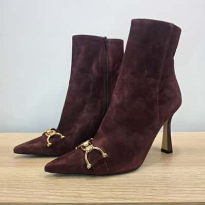 Festa Italian-Made Suede Ankle Boots – Burgundy with Gold Horsebit Detail (EU 40)
