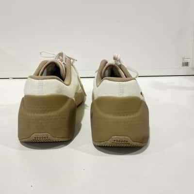 Nike Womens  Size 9 Sneakers Beige / Off White 