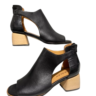 Bresley  Womens  Size 38 Heels / Sandals Black  