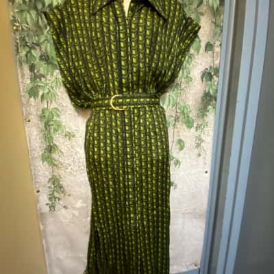 Cue Women's  Size 16 Patterned Green Short Sleeve Dress 
