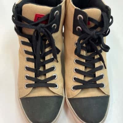 Dri Rider Unisex  Size 39 / 6 Boots Beige / Black  