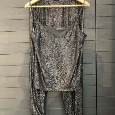 Decjuba Womens  Size 8 Black Two Piece (5)  