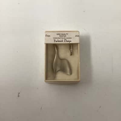 Vintage pewter bird brooch handcrafted by Fredrick design