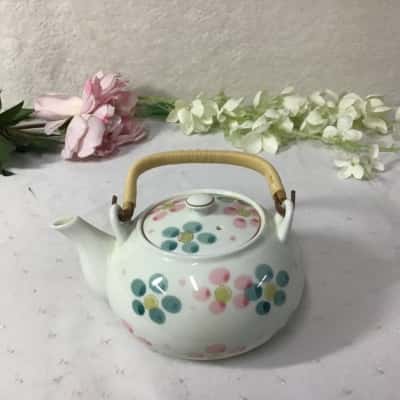 Jinsai White / Floral Pattern Porcelain Japanese Teapot with Handle