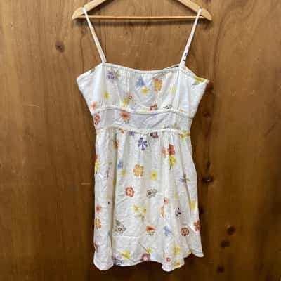 Ghanda White Floral Dress Size M
