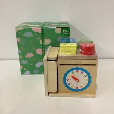 NEW - 8-in-1 Montessori Play Cube for Kids