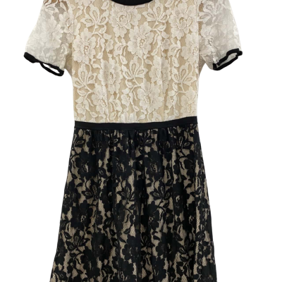 Tokito Womens  Size 10 Pleated short Sleeve Dress  