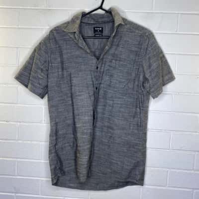 Hurley Mens  Size M Short Sleeve Shirt Grey 