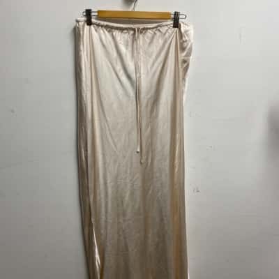  Womens  Size 14 Maxi Skirt Cream 