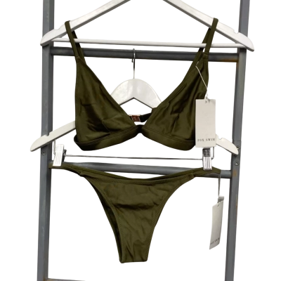 Fox Womens Bikini Set - Size S & M - *BRAND NEW WITH TAGS! 