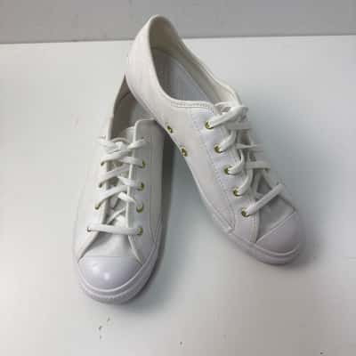 New Converse Womens  Size 39 Sneakers Off White / White 