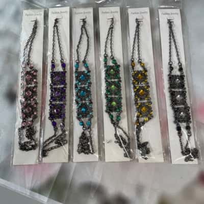 Vintage-style Bracelets in 6 Different Colours 