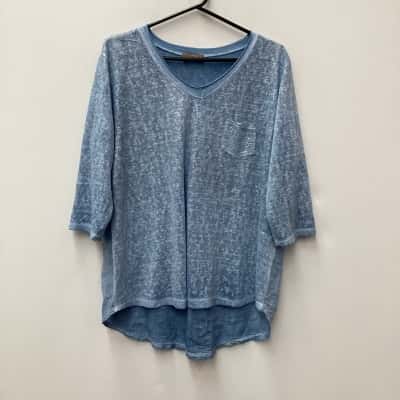  Womens  Size L light  Blue 3/4 sleeve top