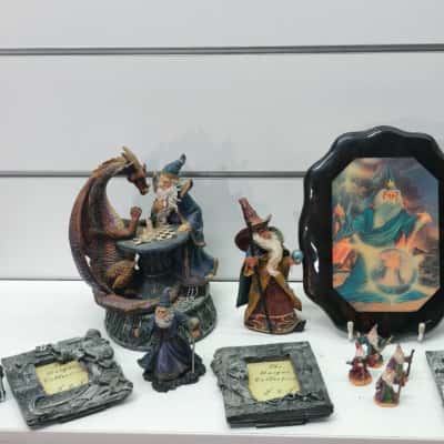 18pcs Wizards and Dragons Bundle PreOwned 