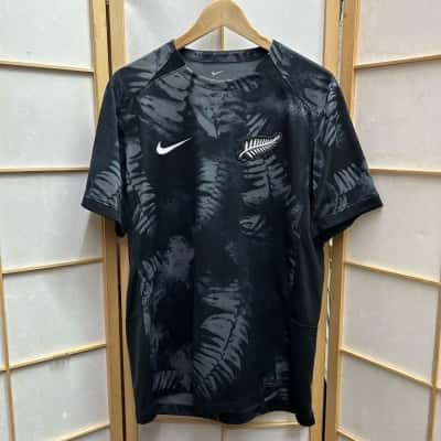 NIKE Men’s  Size L DRI-FIT Short Sleeve T-shirt Black  / Grey  RRP: $75.00