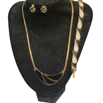 VINTAGE - Bijoux 3pce Enamel and Gold Plate Jewellery Set 