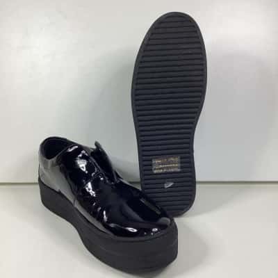 Django & Juliette  Womens  Size 37 Loafers Black  patent