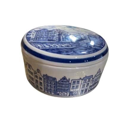 Delft blue ceramic trinket dish 