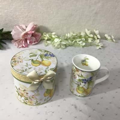 Summer River Lemon / Floral Pattern Ceramic Mug (boxed)