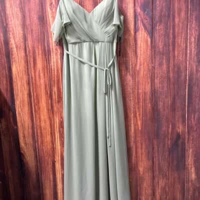 CRUX   Size 12 Bridesmaid Dress / formal dress mint green new 
