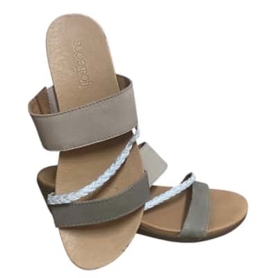 Diana Ferrari Wedges  Size 7  