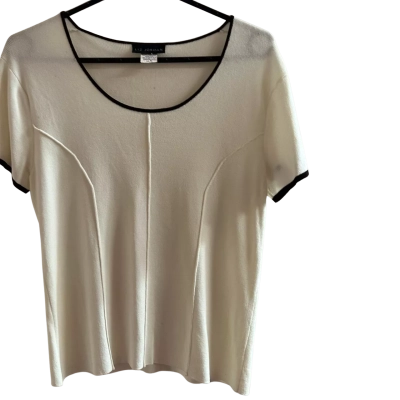 Liz Jordan Women's  Size M T-shirts Brown / Cream 