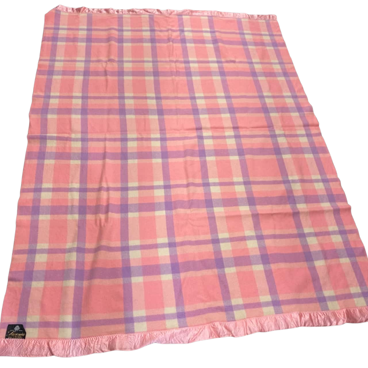 Laconia. Pink and mauve checkered Vintage blanket. 150 x 230 cm approx