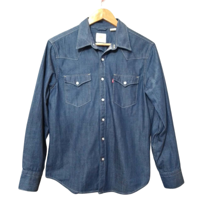 Levi Strauss & Co. Mens  Size M Blue Denim along Sleeve Shirt  