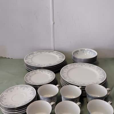 Made in Japan. Royal China Dinnerware Set – Blue Floral Pattern 