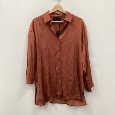 NEW - Decjuba Demi Oversized Satin Shirt Size S
