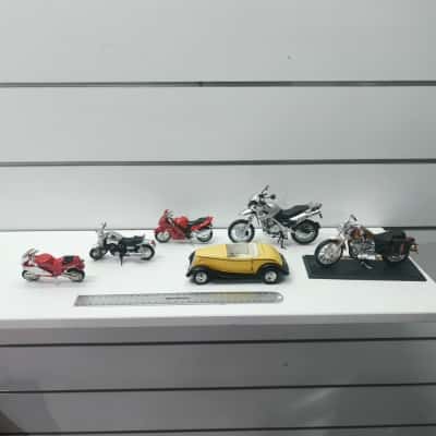 5+1 Mini Motorcycles and Car Bundle PreOwned Bulk Lot