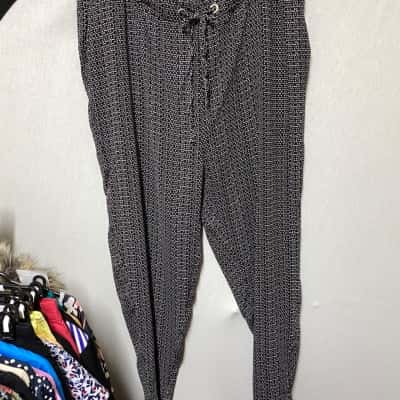 Sara Womens  Size 20 Black  / White Pants