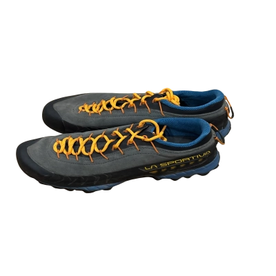 La Sportiva Womens  Size 40 Hiking shoes Grey 
