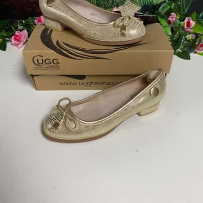 UGG Womens  Size 4.5 Heels Gold 