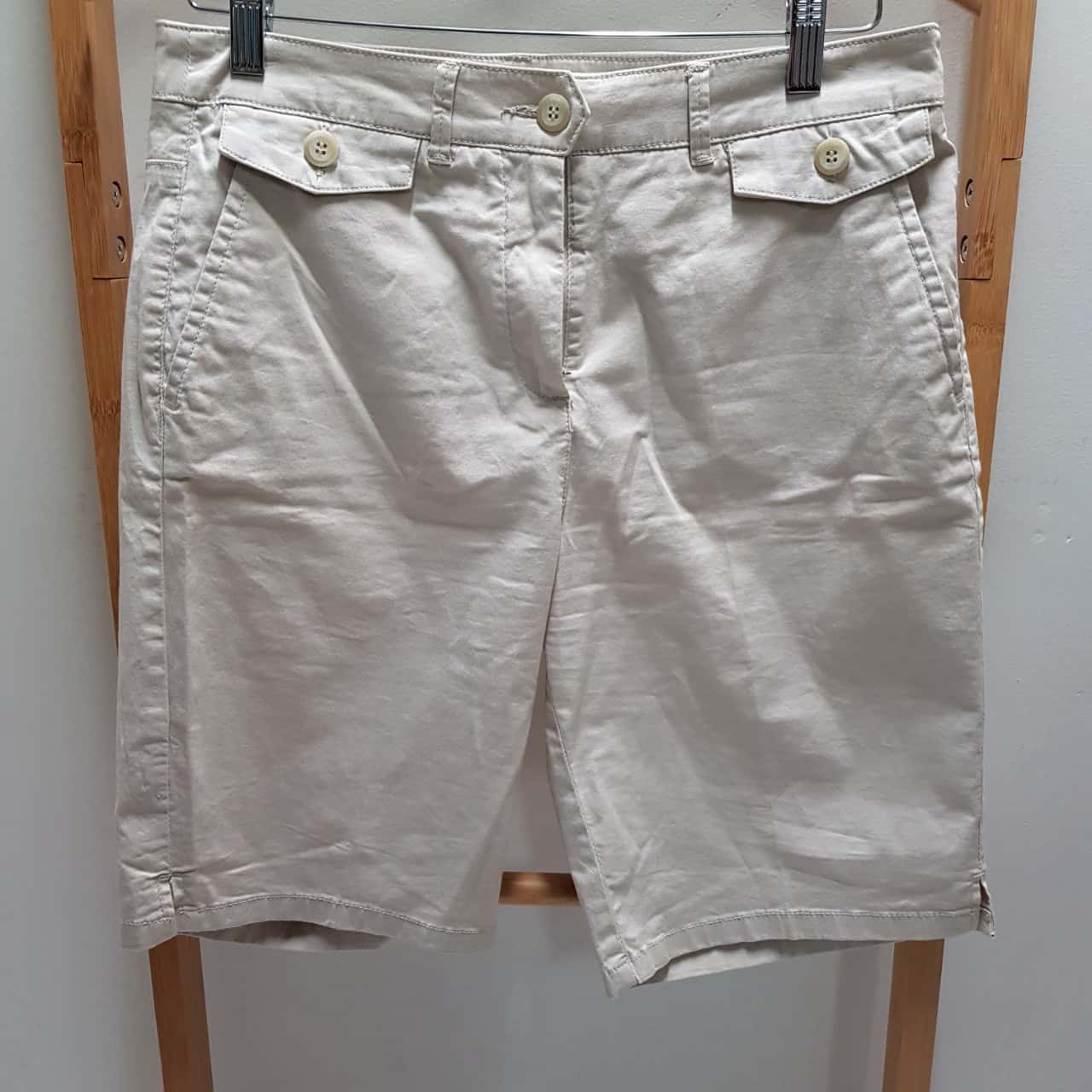 Country Road Womens Shorts Cream Size 10
