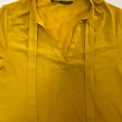 Zara Womens  Size M Gold 