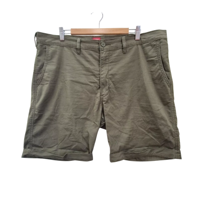 Levis XX Chino Mens  Size 38 Olive Green Shorts
