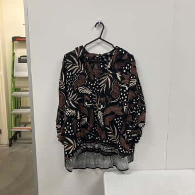 Taking Shape Women’s Palmy Days Top Size 20 (RRP $149)
