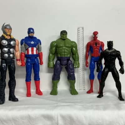 5x Assorted Hasbro Marvels Avengers Figures