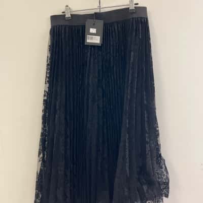 Decjuba Womens  Size L Midi Skirt Black  