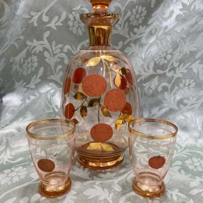 Decanter with 2 Glasses