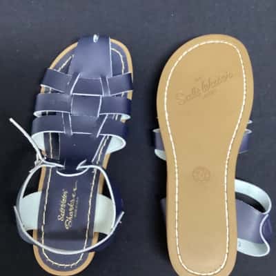 Saltwater Sandals BNWOT  Size 7 Navy Blue 