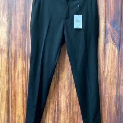 Yd. Mens  Size 32 Black skinny pants new   