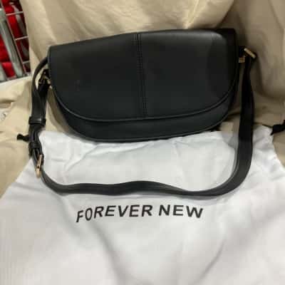 Forever New Womens Shoulder Bag Black  