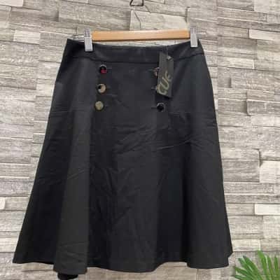 Cue Womens  Size 6 Midi Skirt Black  