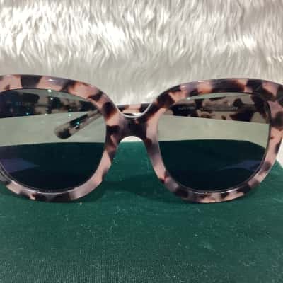  Womens Oscar Wylee Sunglasses 