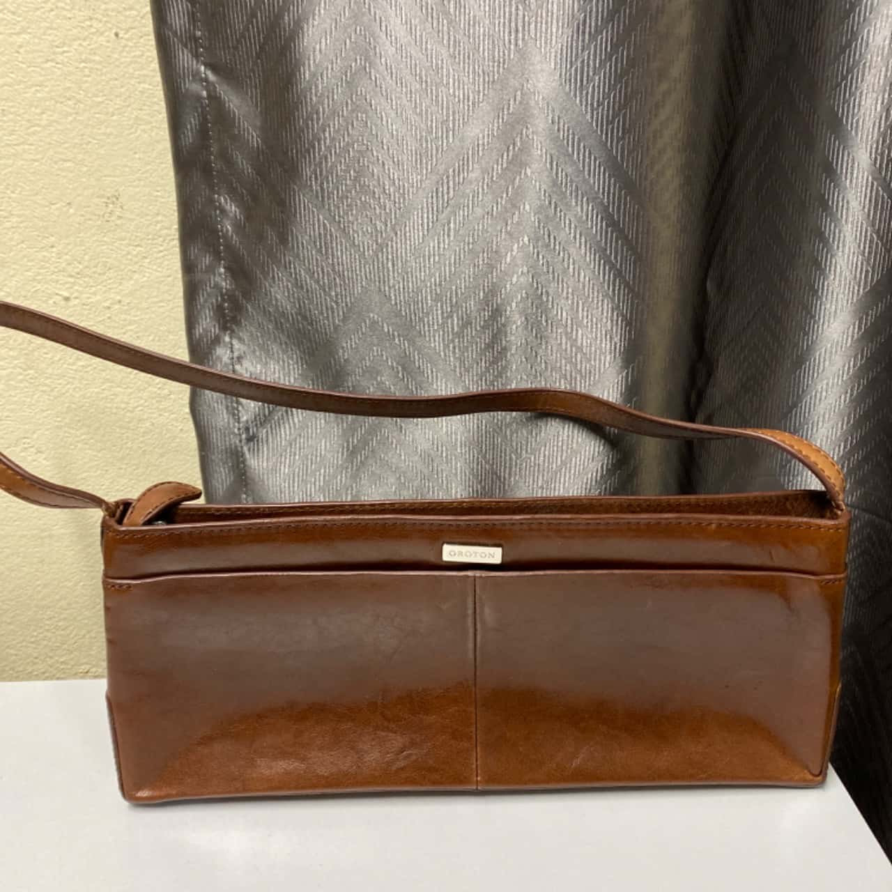 Oroton Womens Brown Leather Handbag (s)